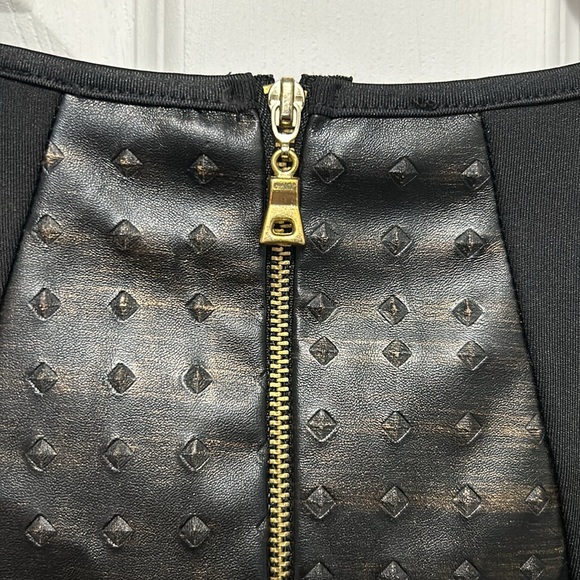 TRICOTTO black mini dress. - Picture 7 of 9